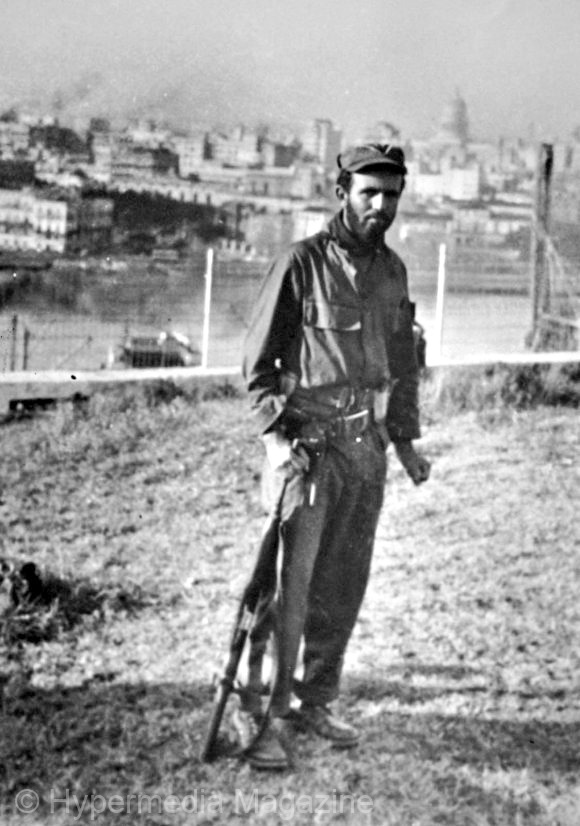 Perfecto Romero en la fortaleza La Cabaña, La Habana, enero de 1959. La foto está hecha por otro soldado con la cámara Bessa 1 de Perfecto.