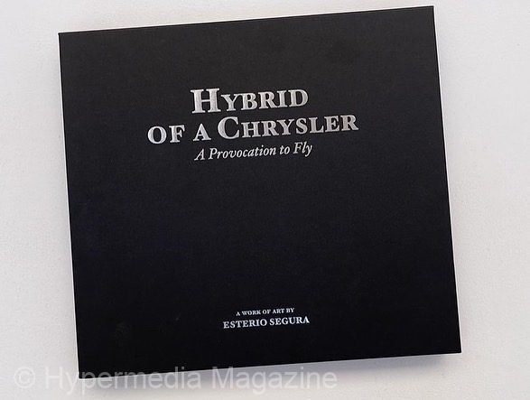 Libro-obra 'Hybrid of a Chrysler. A Provocation to Fly' 