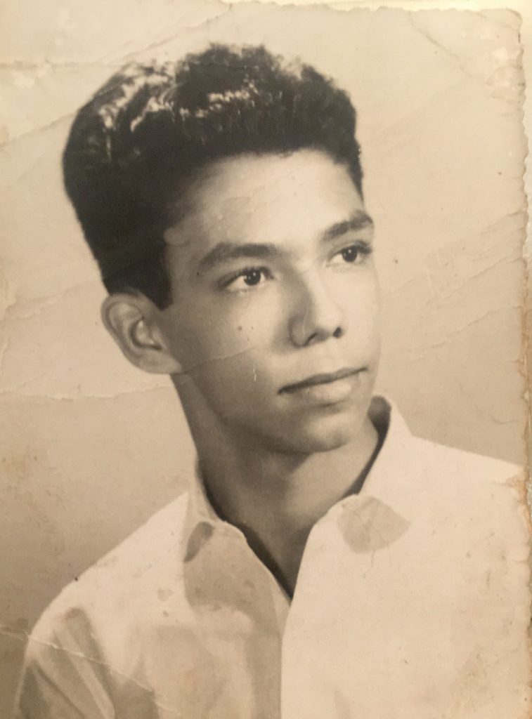 Reinaldo Escobar a la edad de dieciocho años. Circa 1965.
